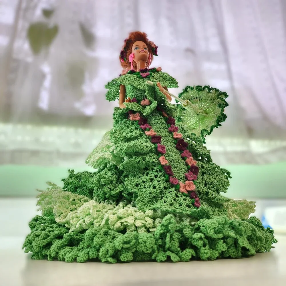 Crochet Felicity Garden Party Dress & Umbrella on Vintage Barbie - Picture 13 of 13